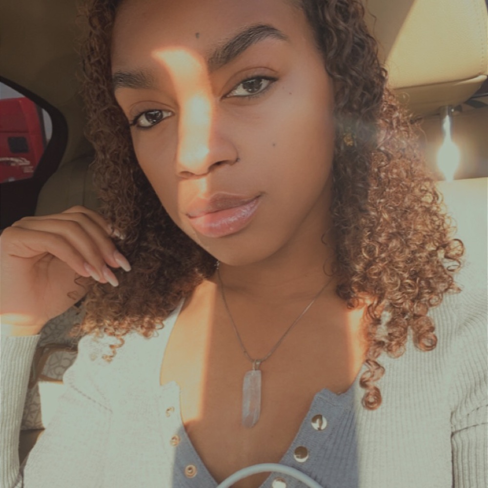 Meet your Posher, Nyla